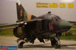 МиГ-23УБ учебно-боевой самолет