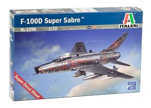 Самолет F-100 D Super Sabre