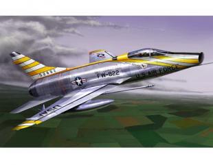 Самолет F-100D "Супер Сейбр"