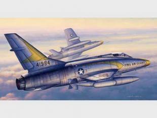 Самолет F-100C "Супер Сейбр"